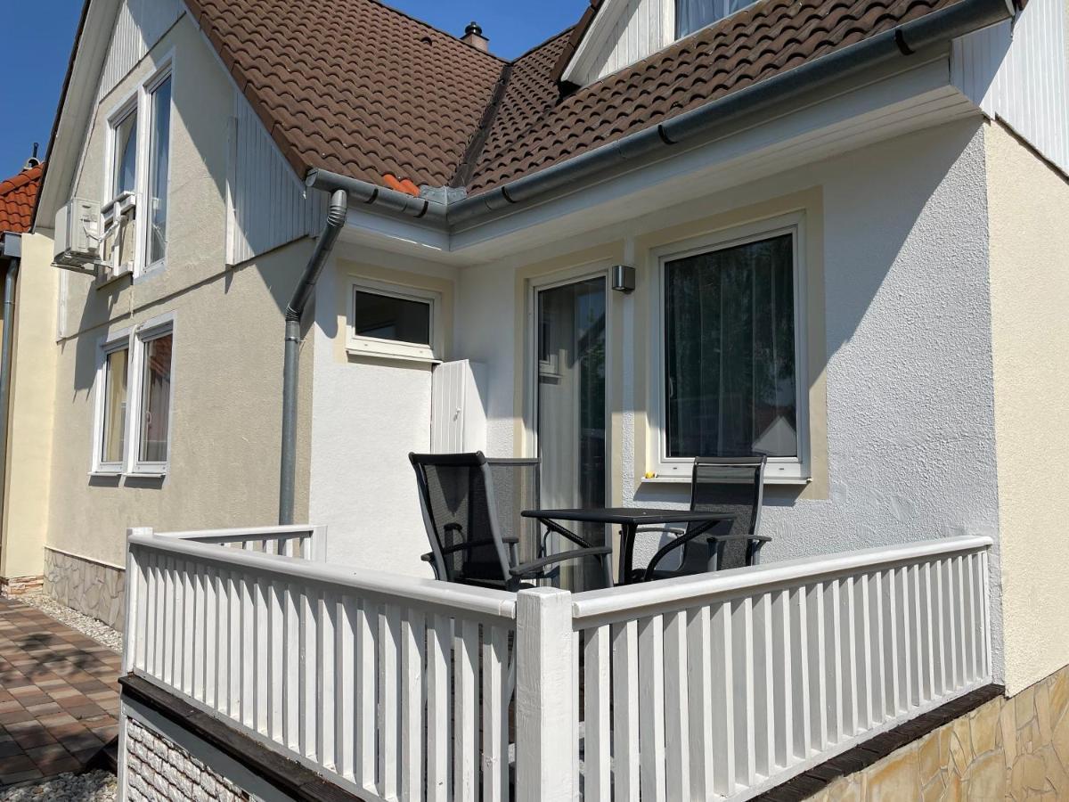 Médea Apartman Buk Exterior foto