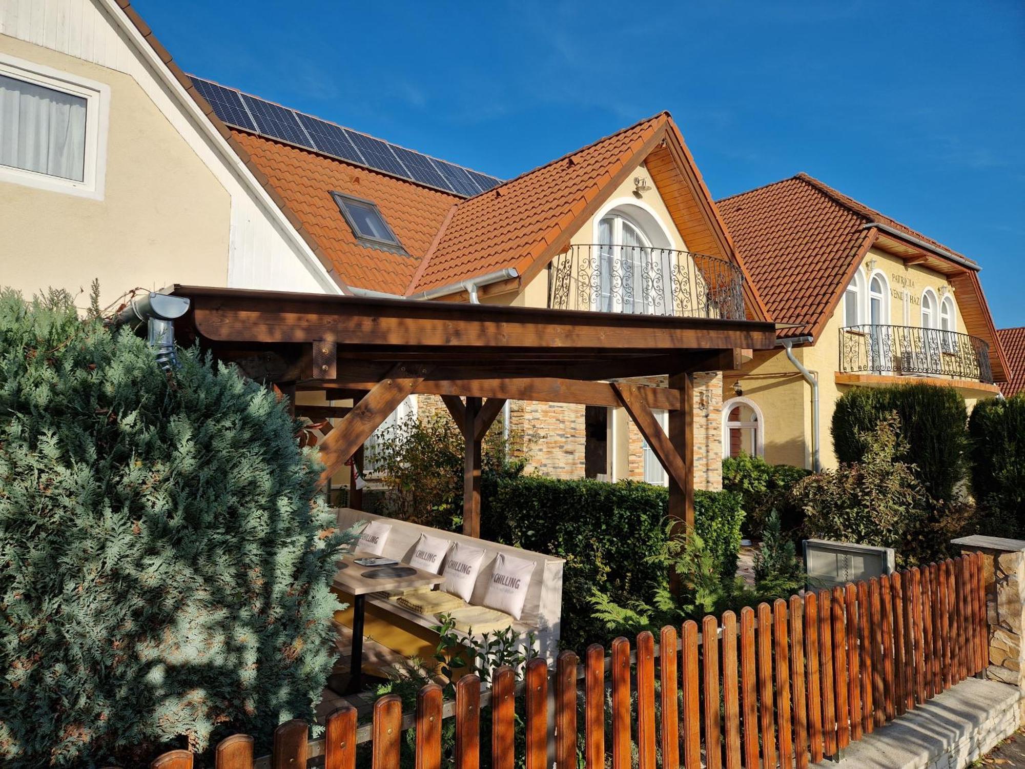 Médea Apartman Buk Exterior foto
